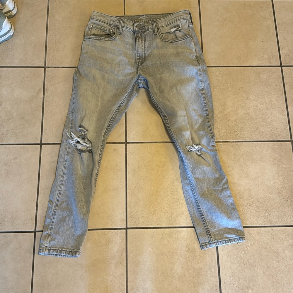 Levi’s Light Grey Skinny Jeans 32-30